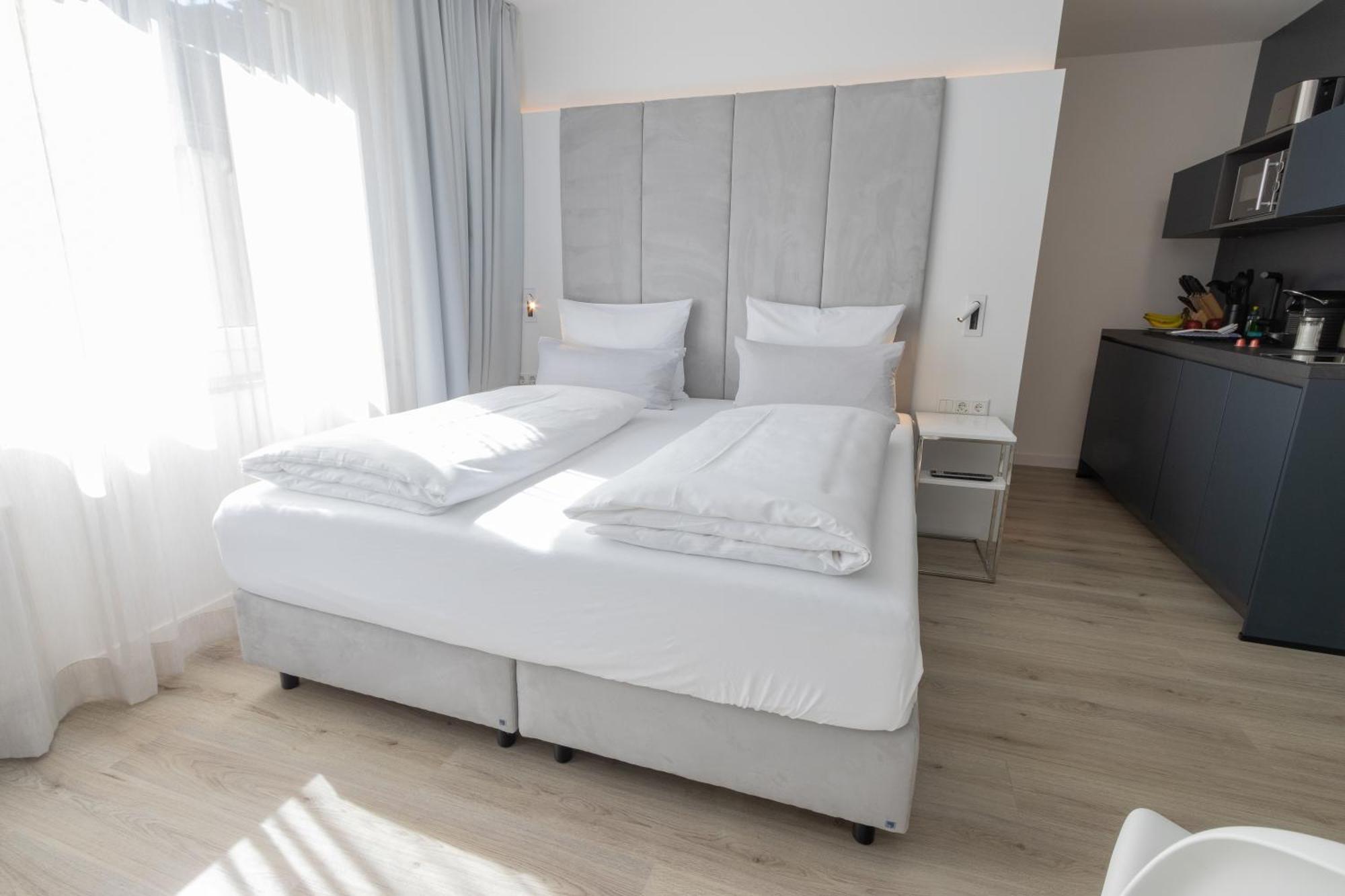 Zzzpace Smart-Hotel Κρέφελντ Εξωτερικό φωτογραφία