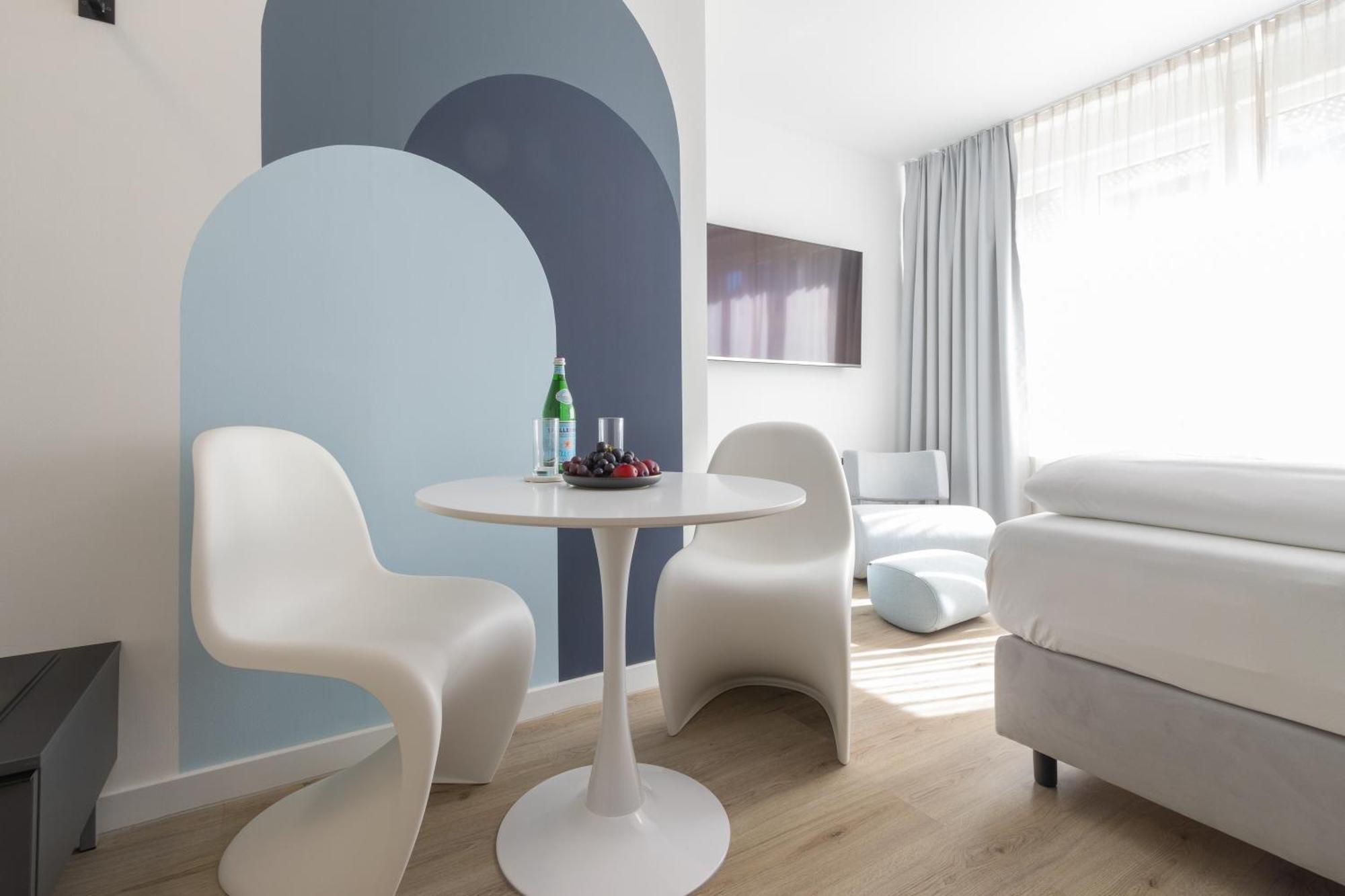 Zzzpace Smart-Hotel Κρέφελντ Εξωτερικό φωτογραφία