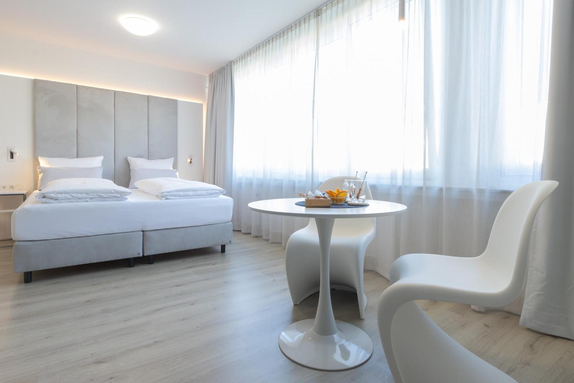 Zzzpace Smart-Hotel Κρέφελντ Εξωτερικό φωτογραφία